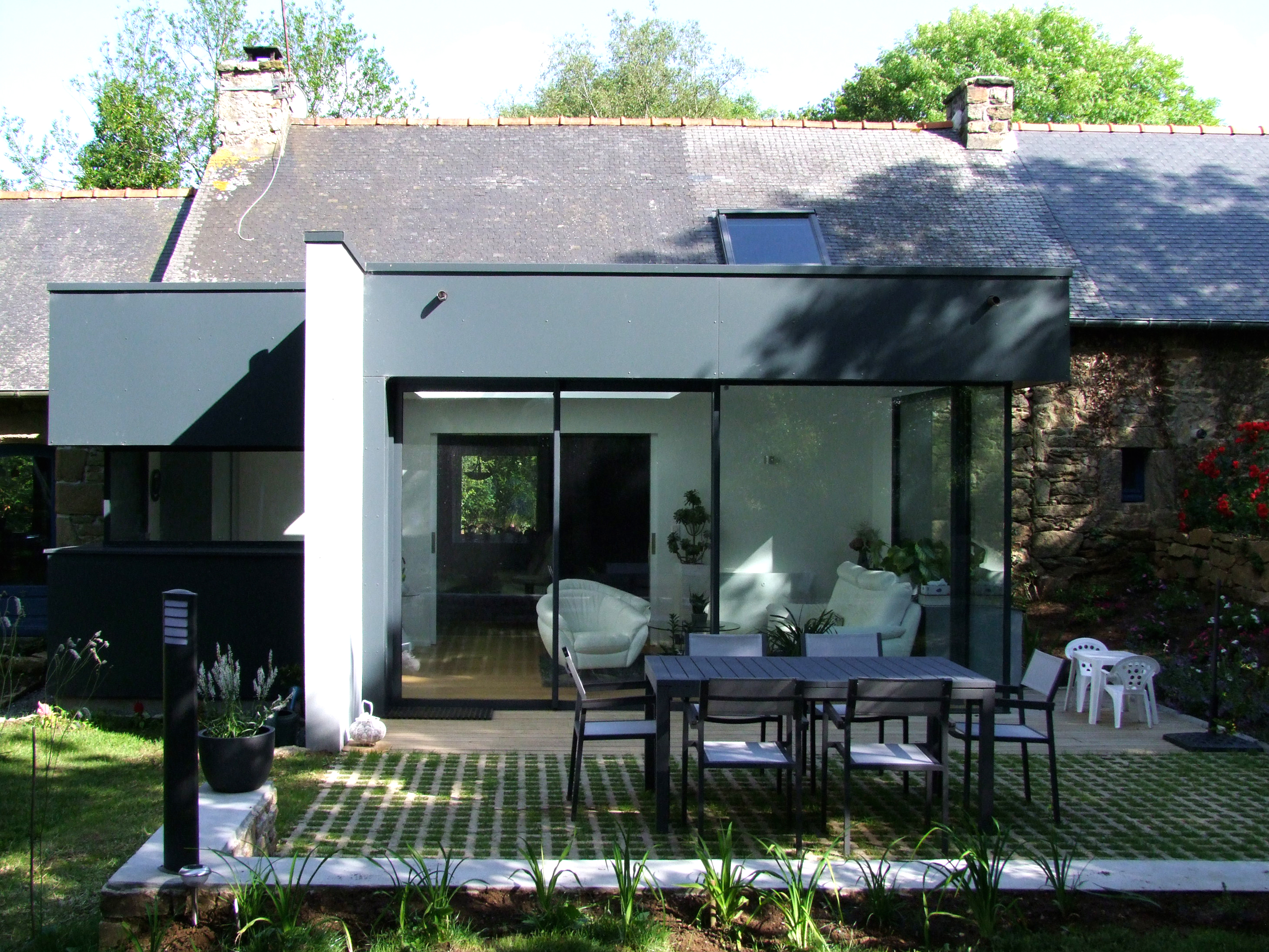 Amenagement jardin maison contemporaine: de terminer une extension ...